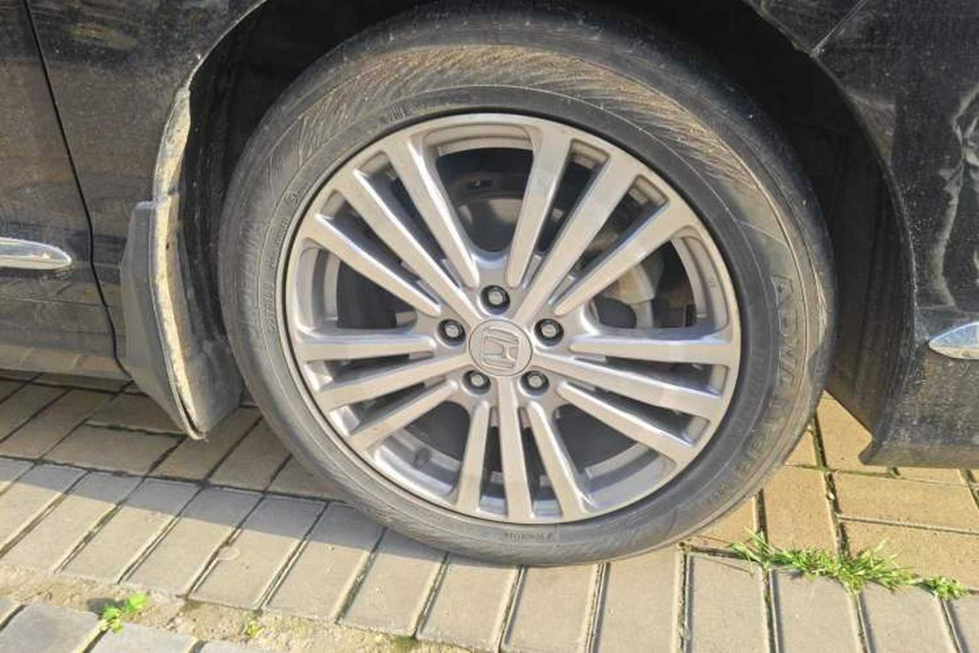 Used Honda Elysion 2016 2.4L Luxury Edition Right Front Wheel Hub