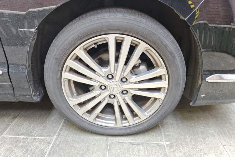 Used Honda Elysion 2016 2.4L Supreme Edition Right Front Wheel Hub