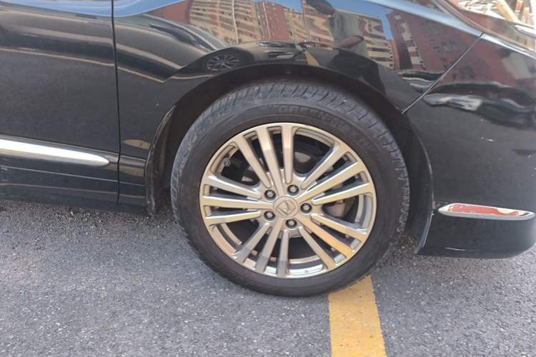 Used Honda Elysion 2016 2.4L Supreme Edition Right Front Wheel Hub