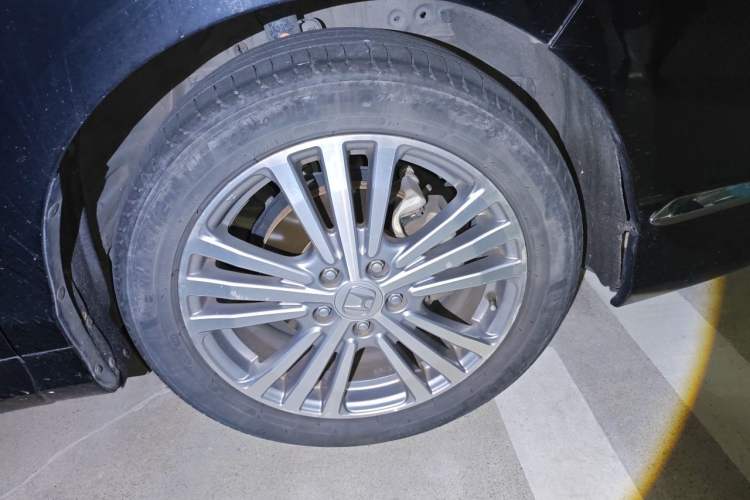 Used Honda Elysion 2016 2.4L Luxury Edition Right Front Wheel Hub
