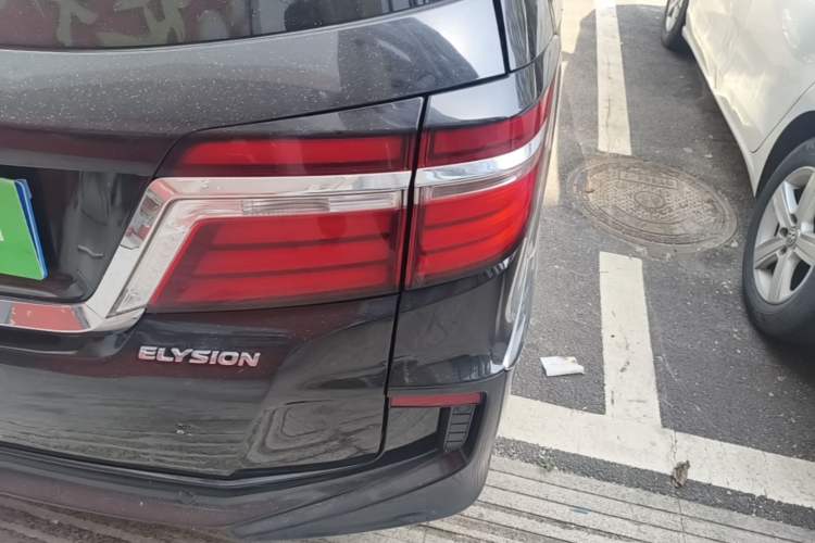 Used Honda Elysion 2016 2.4L Style Edition Right Rear Taillight