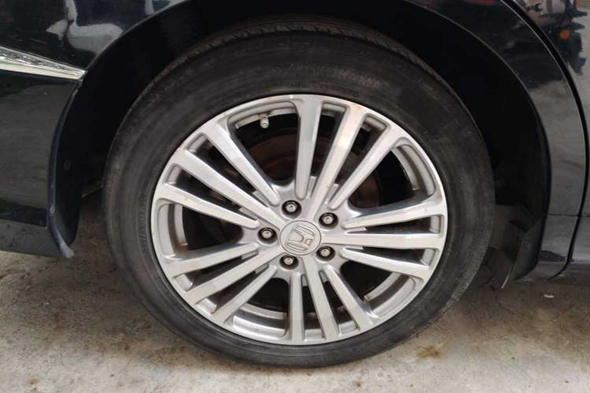 Used Honda Elysion 2016 2.4L Style Edition Right Rear Wheel Hub