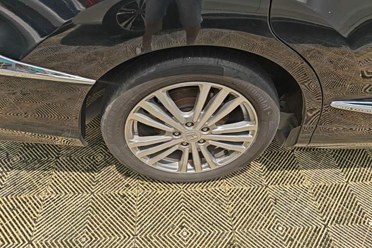 Used Honda Elysion 2016 2.4L Style Edition Right Rear Wheel Hub