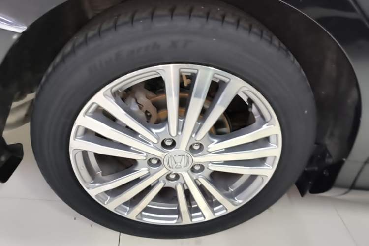 Used Honda Elysion 2016 2.4L Supreme Edition Right Rear Wheel Hub