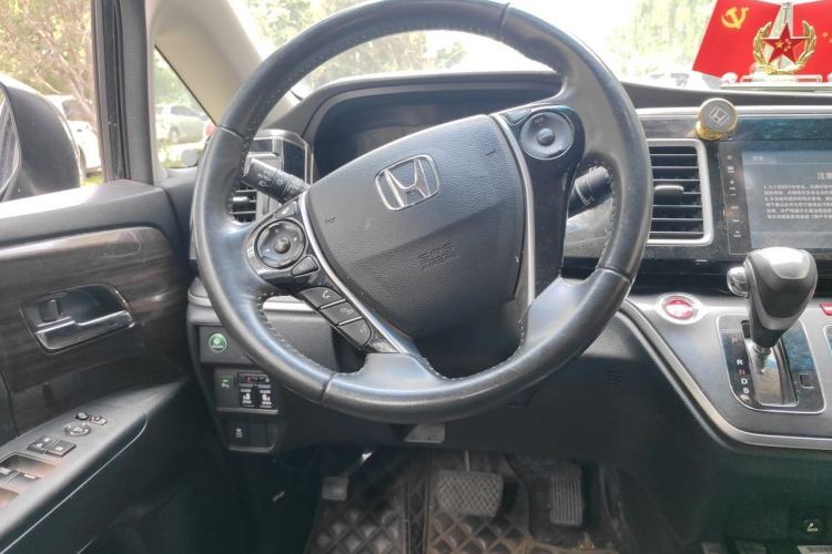 Used Honda Elysion 2016 2.4L Style Edition Steering Wheel
