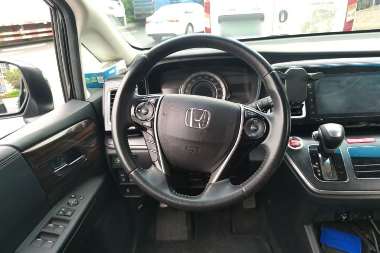 Used Honda Elysion 2016 2.4L Style Edition Steering Wheel