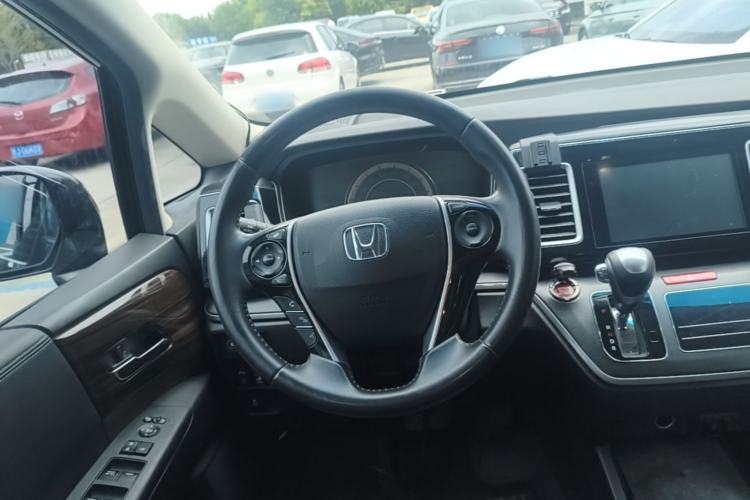 Used Honda Elysion 2016 2.4L Style Edition Steering Wheel