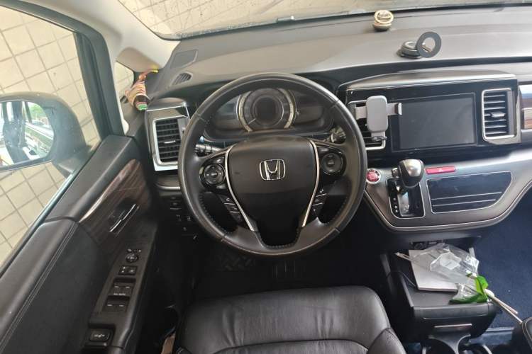 Used Honda Elysion 2016 2.4L Luxury Edition Steering Wheel