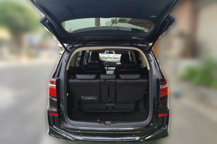 Used Honda Elysion 2016 2.4L Style Edition Trunk