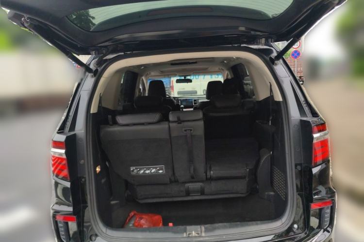 Used Honda Elysion 2016 2.4L Style Edition Trunk