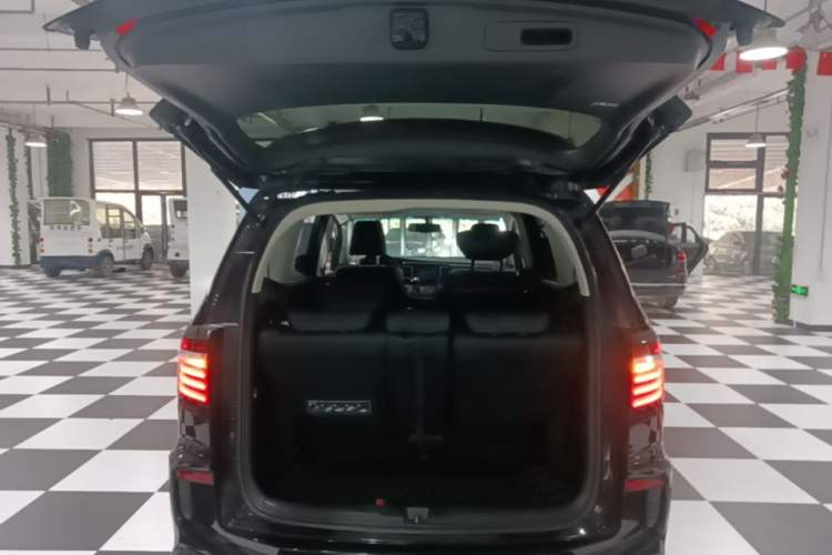 Used Honda Elysion 2016 2.4L Luxury Edition Trunk