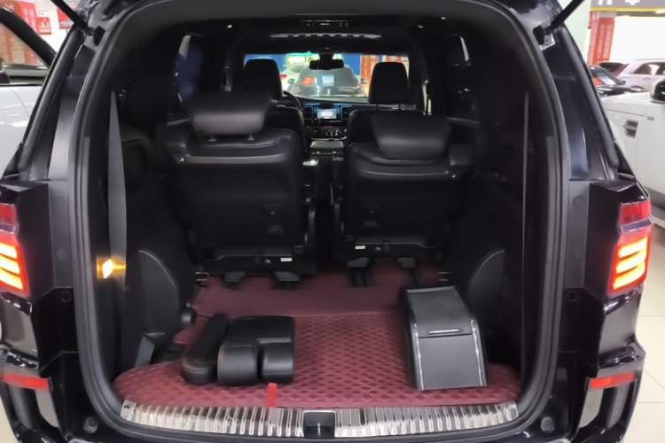 Used Honda Elysion 2016 2.4L Supreme Edition Trunk