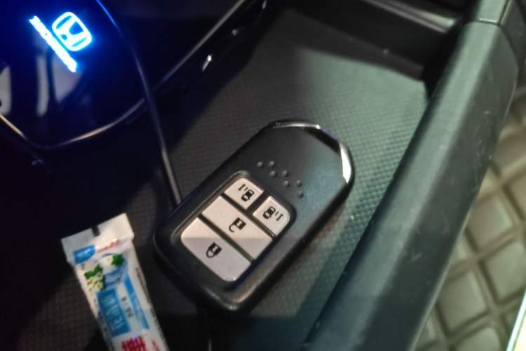 Used Honda Elysion 2016 2.4L Supreme Edition Vehicle Key