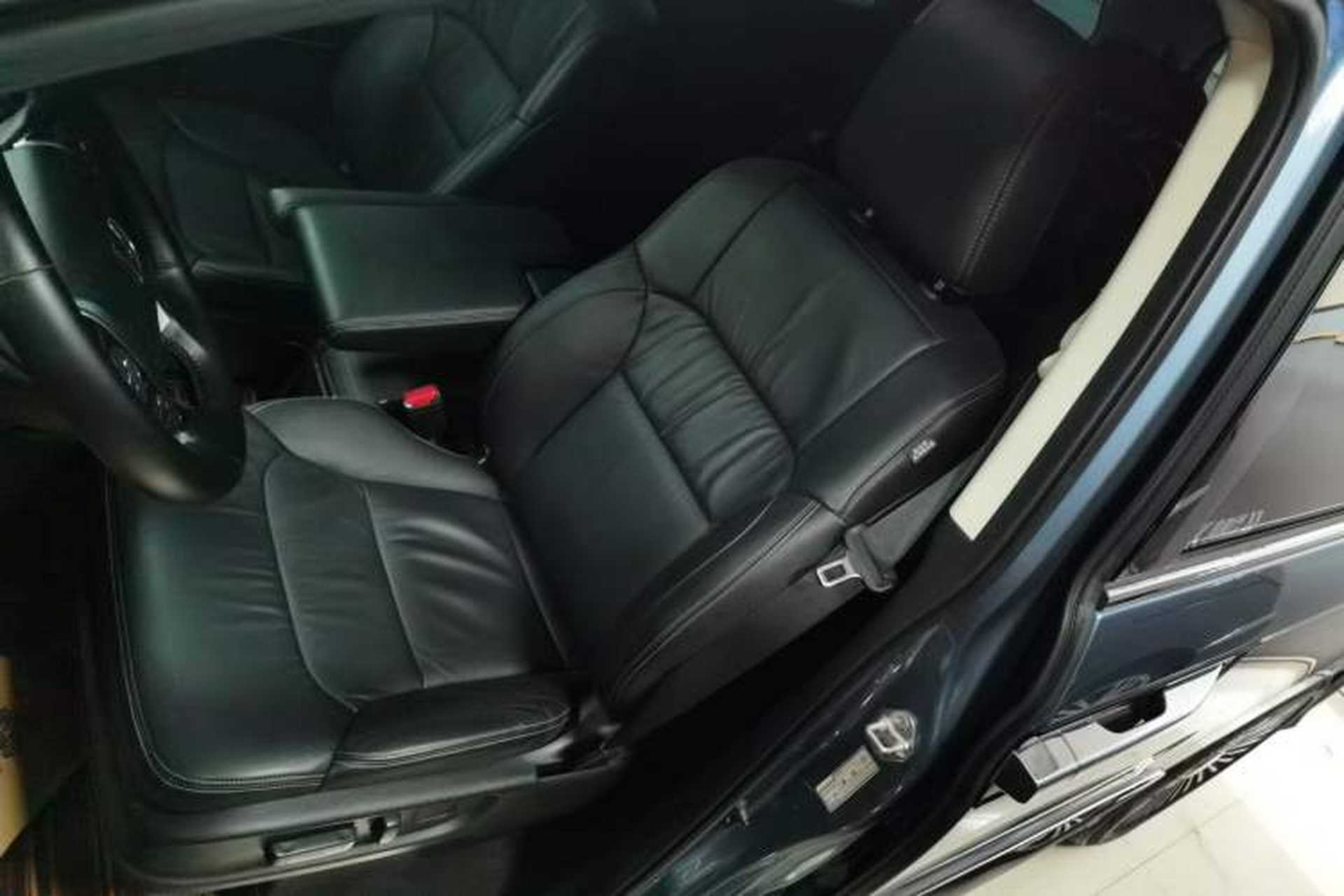 Used Honda Elysion 2016 2.4L Supreme Edition Interior 2