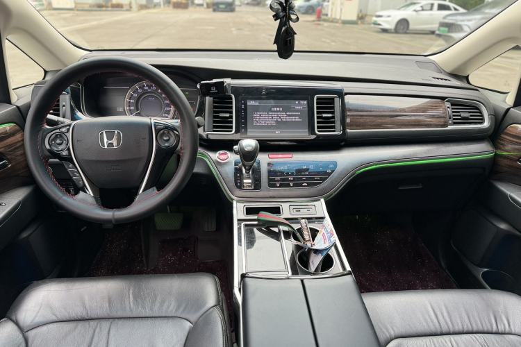 Used Honda Elysion 2016 2.4L Style Edition Interior 5