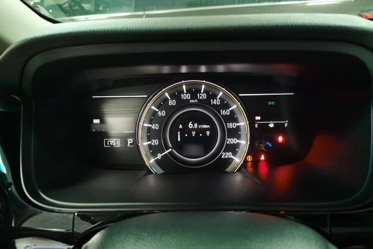 Used Honda Elysion 2016 2.4L Supreme Edition Interior 6