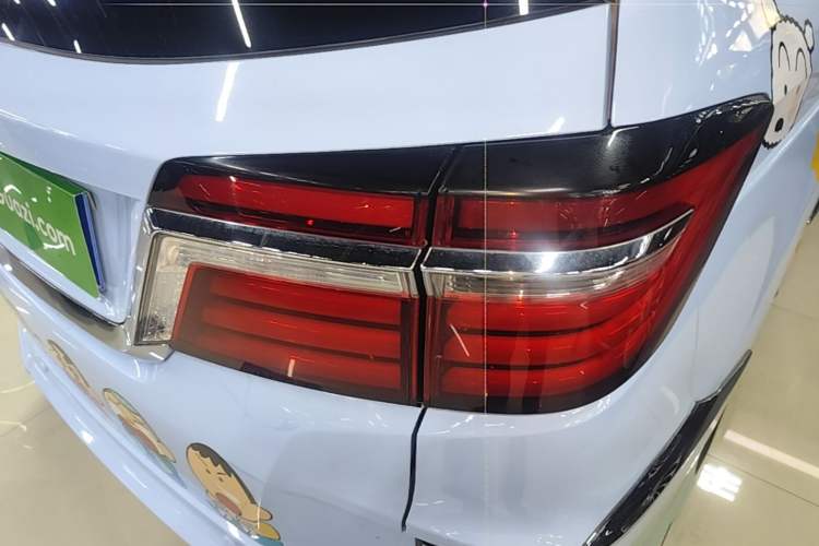 Used Honda Elysion 2016 2.4L Style Edition Right Rear Taillight