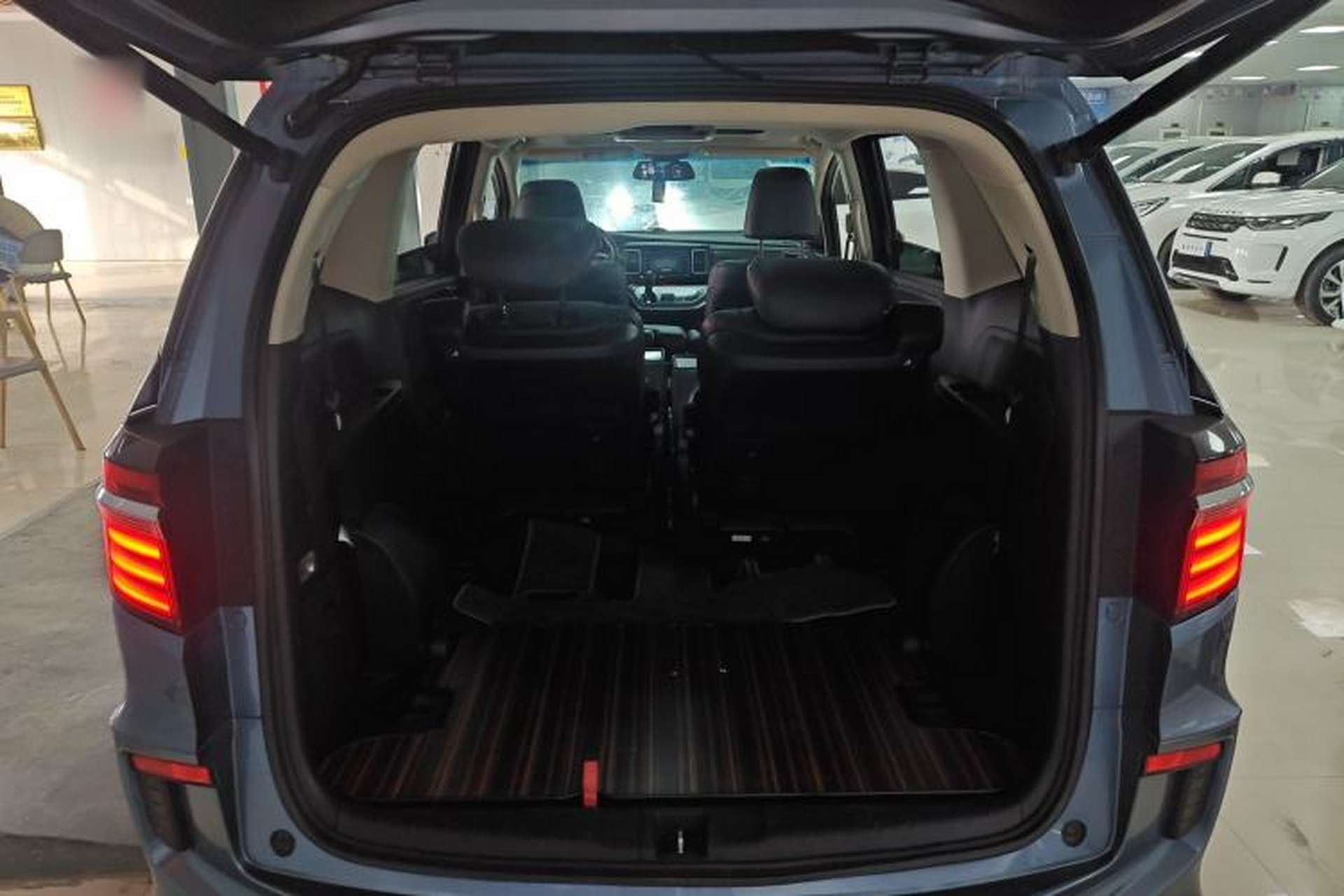 Used Honda Elysion 2016 2.4L Supreme Edition Trunk
