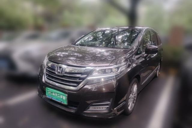 Honda Elysion 2016 2.4L Comfort Edition usata