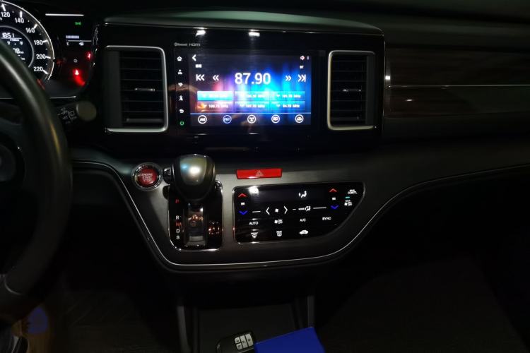 Used Honda Elysion 2016 2.4L Comfort Edition Audio And AC Panel