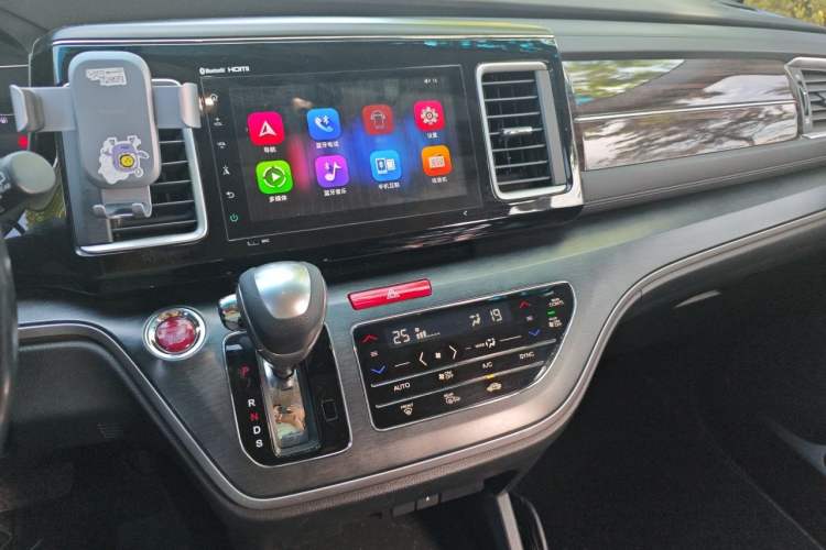 Used Honda Elysion 2016 2.4L Luxury Edition Audio And AC Panel