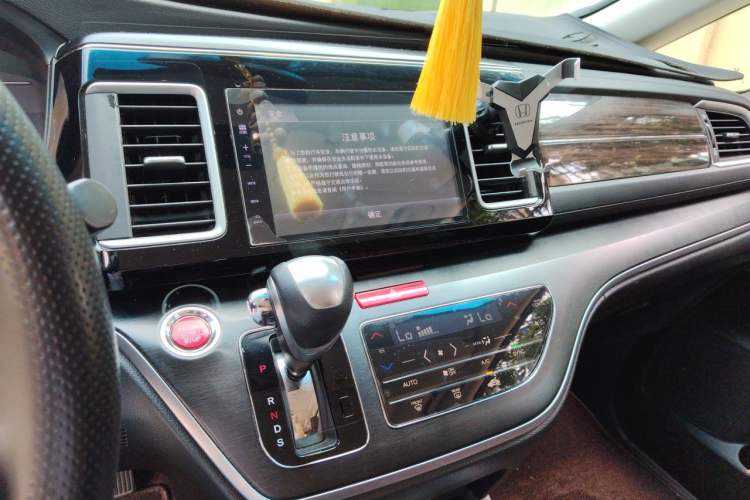 Used Honda Elysion 2016 2.4L Comfort Edition Audio And AC Panel