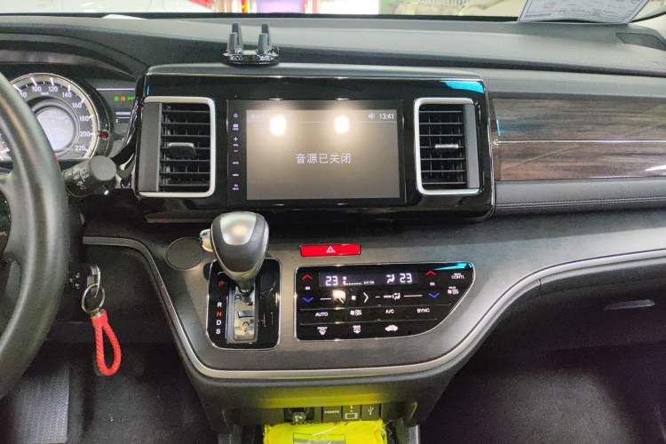 Used Honda Elysion 2016 2.4L Classic Edition Audio And AC Panel