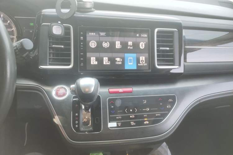 Used Honda Elysion 2016 2.4L Luxury Edition Audio And AC Panel