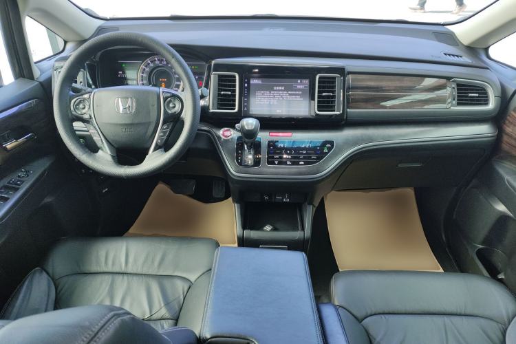 Used Honda Elysion 2016 2.4L Luxury Edition Center Console