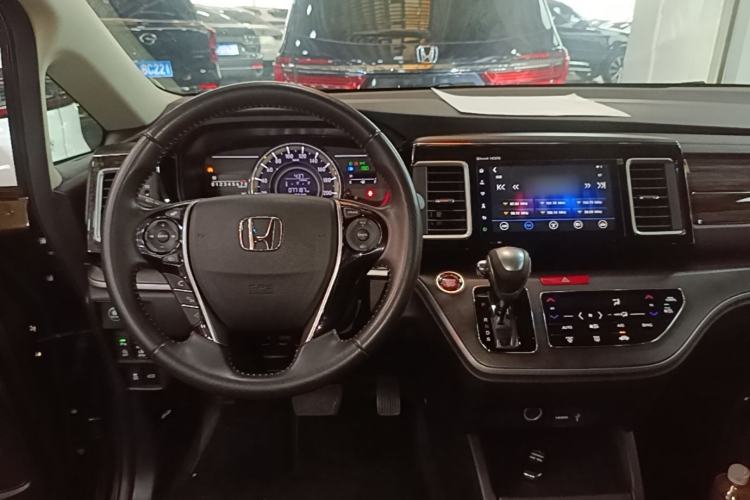 Used Honda Elysion 2016 2.4L Style Edition Center Console