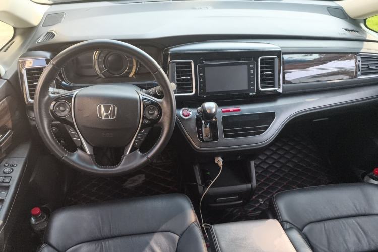 Used Honda Elysion 2016 2.4L Supreme Edition Center Console