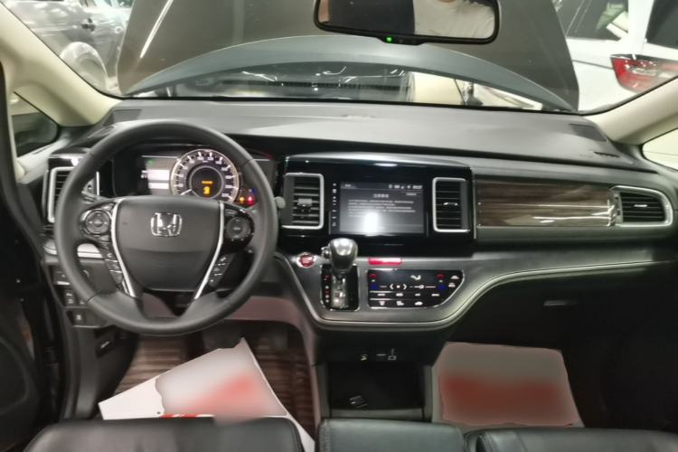 Used Honda Elysion 2016 2.4L Luxury Edition Center Console