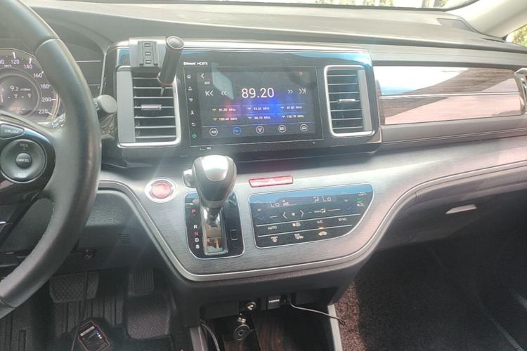 Used Honda Elysion 2016 2.4L Luxury Edition Center Console