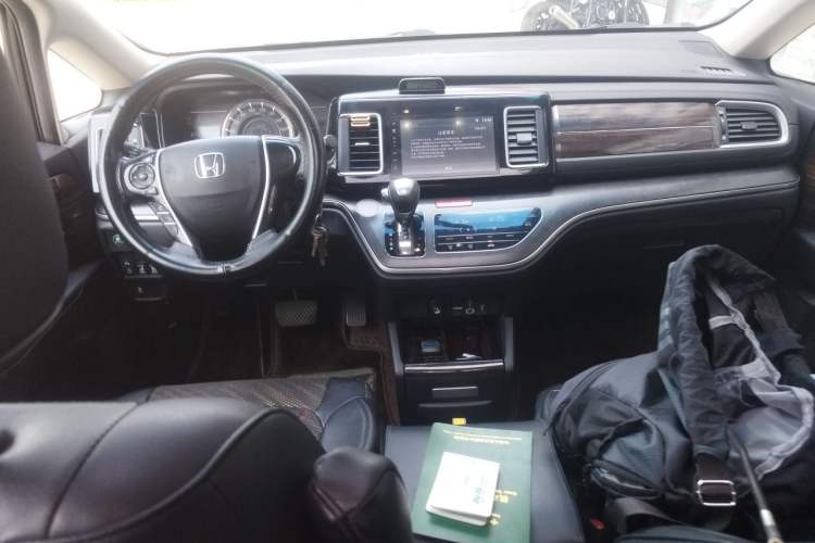 Used Honda Elysion 2016 2.4L Classic Edition Center Console