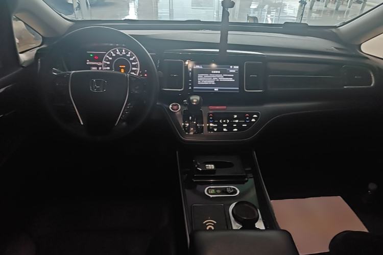 Used Honda Elysion 2016 2.4L Luxury Edition Center Console