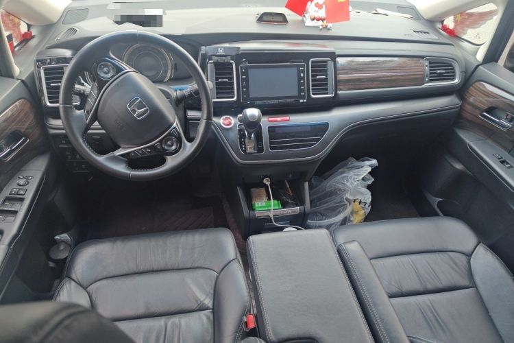 Used Honda Elysion 2016 2.4L Supreme Edition Center Console