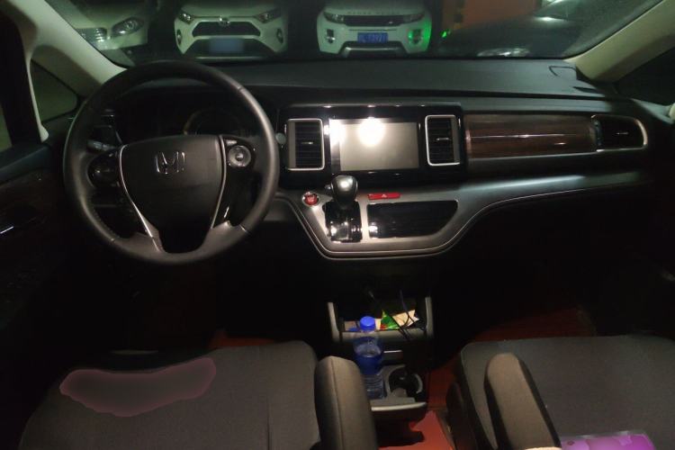 Used Honda Elysion 2016 2.4L Comfort Edition Center Console