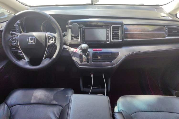 Used Honda Elysion 2016 2.4L Luxury Edition Center Console