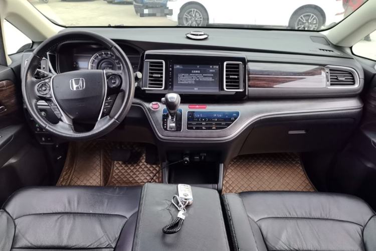 Used Honda Elysion 2016 2.4L Luxury Edition Center Console