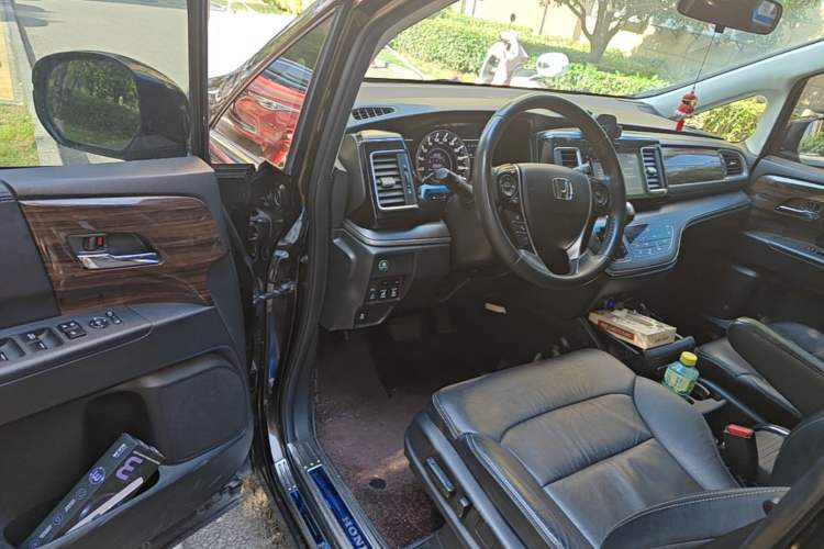Used Honda Elysion 2016 2.4L Style Edition Driver Seat