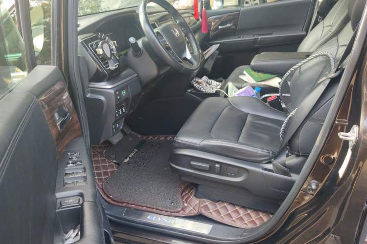 Used Honda Elysion 2016 2.4L Supreme Edition Driver Seat