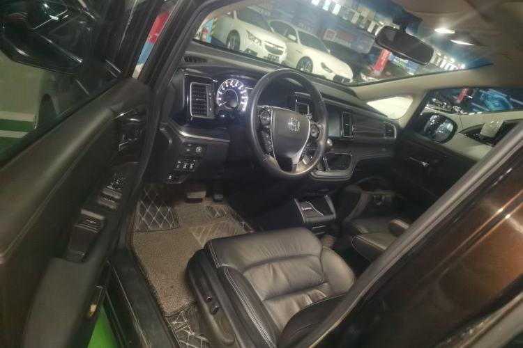 Used Honda Elysion 2016 2.4L Luxury Edition Driver Seat