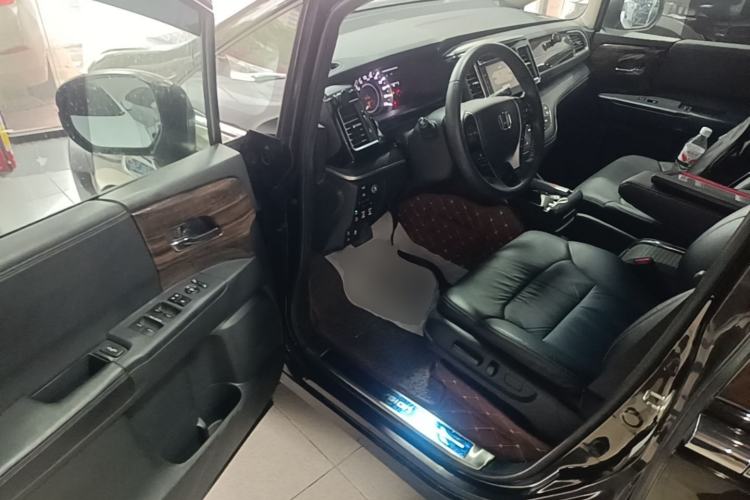 Used Honda Elysion 2016 2.4L Supreme Edition Driver Seat