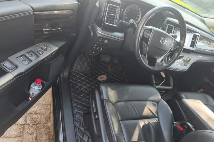 Used Honda Elysion 2016 2.4L Supreme Edition Driver Seat