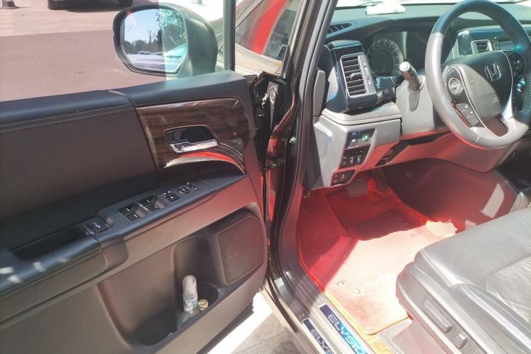 Used Honda Elysion 2016 2.4L Supreme Edition Driver Seat
