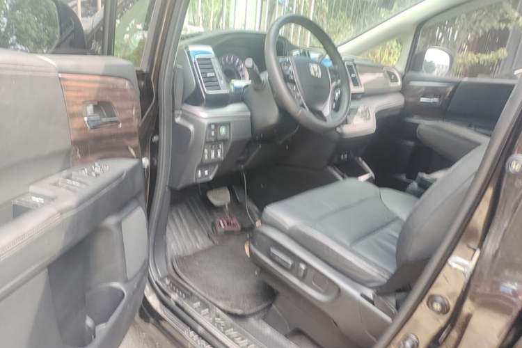 Used Honda Elysion 2016 2.4L Luxury Edition Driver Seat