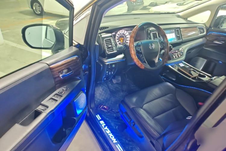 Used Honda Elysion 2016 2.4L Luxury Edition Driver Seat