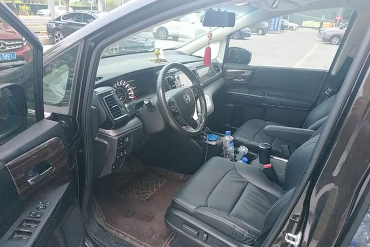 Used Honda Elysion 2016 2.4L Luxury Edition Driver Seat