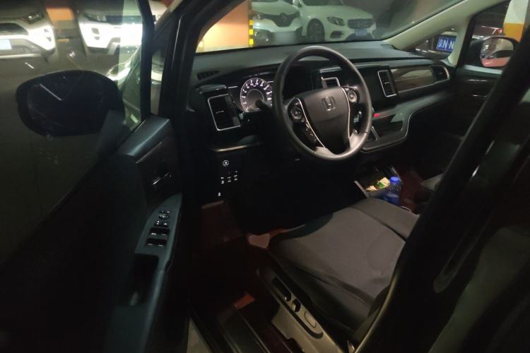 Used Honda Elysion 2016 2.4L Comfort Edition Driver Seat