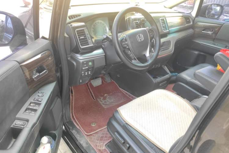 Used Honda Elysion 2016 2.4L Luxury Edition Driver Seat